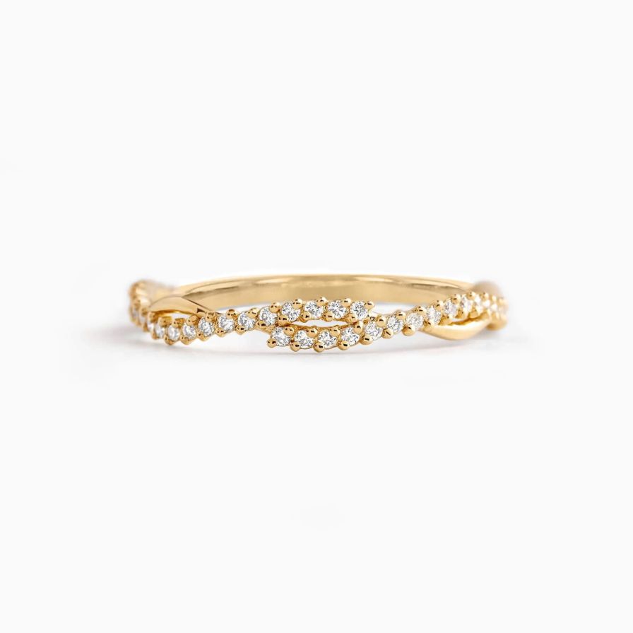 Twisted Pavé Wedding Ring For Woman