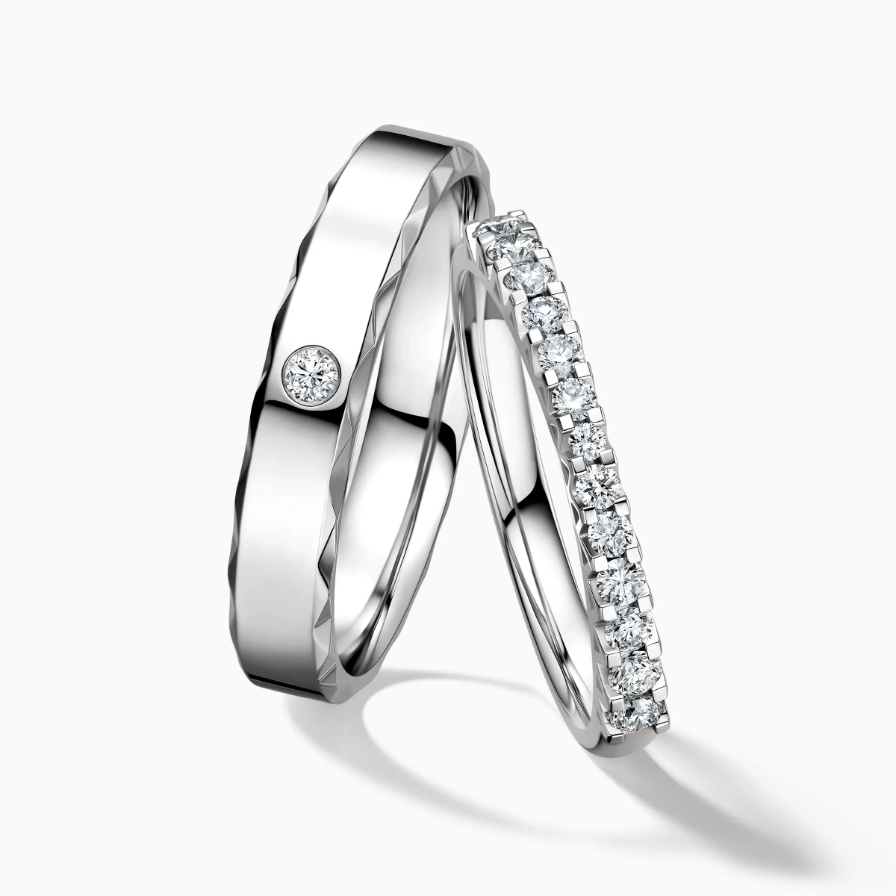 Diamond Pavé Wedding Rings Diamond Pavé Wedding Rings