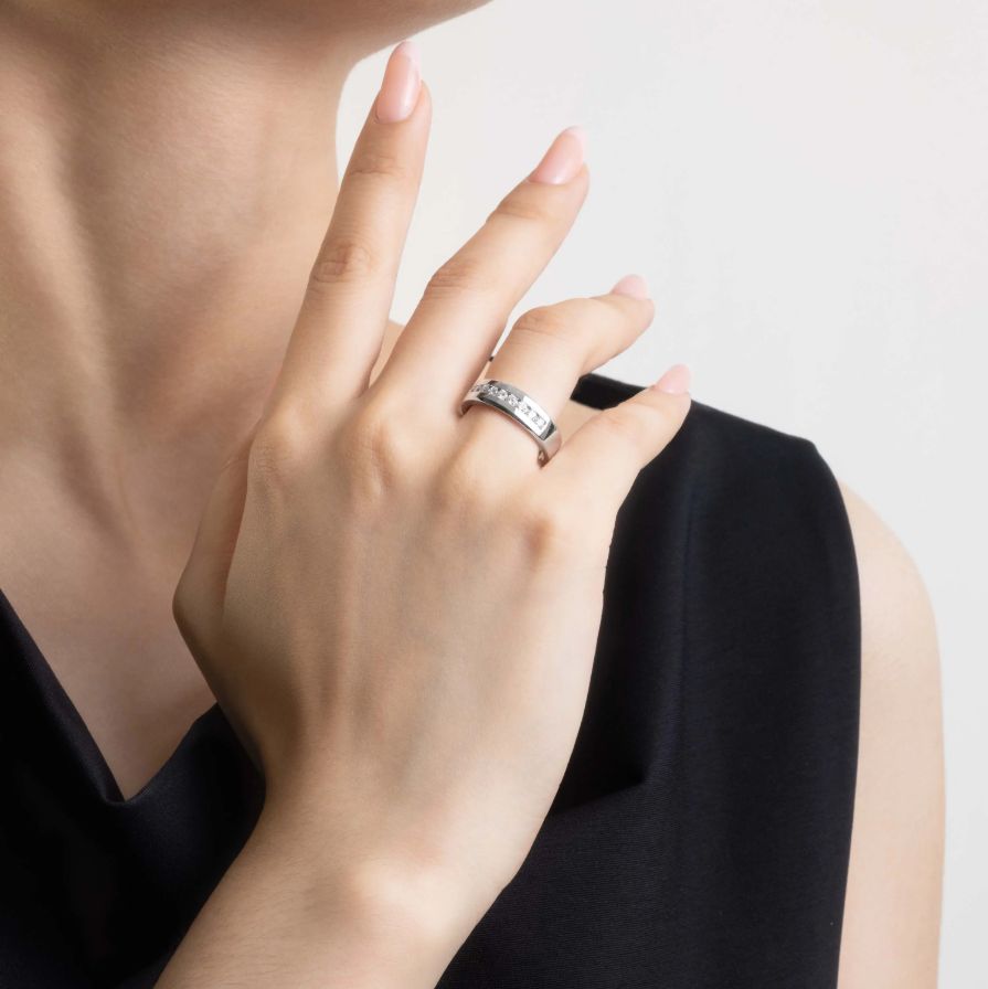 Brushed Pavé Wedding Ring For Man Brushed Pavé Wedding Ring For Man