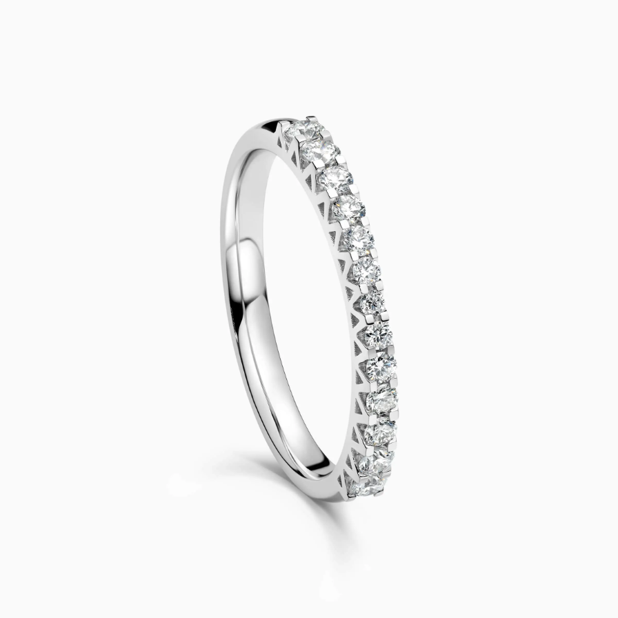 Diamond Pavé Wedding Rings Diamond Pavé Wedding Rings