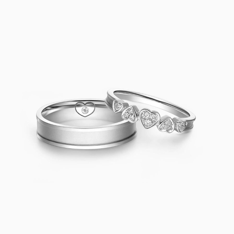 Alternating Bezel Heart Diamond Wedding Rings Alternating Bezel Heart Diamond Wedding Rings