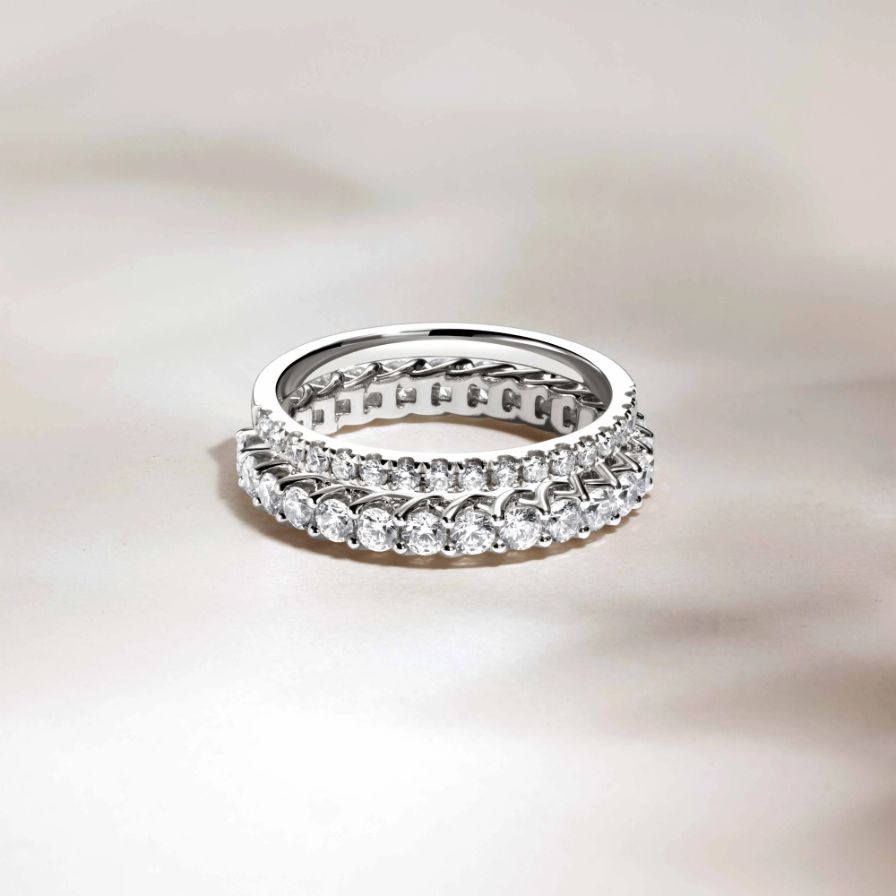 Four-claw Diamond Pavé Wedding Ring Four-claw Diamond Pavé Wedding Ring