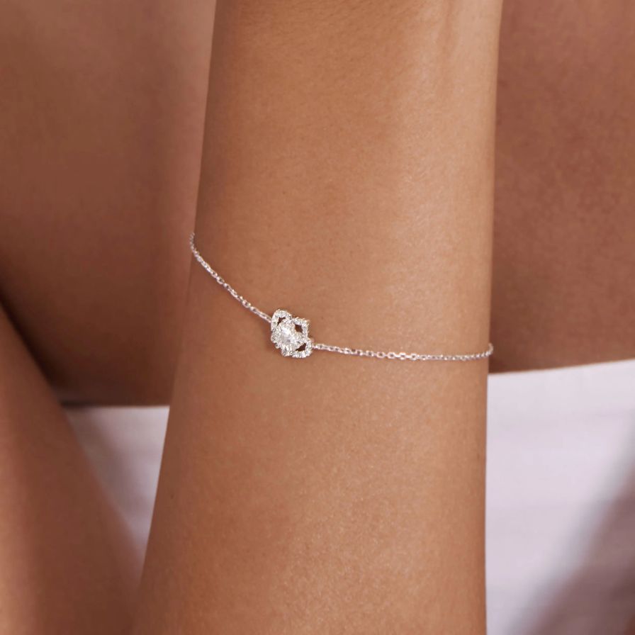 Refined Flora Heart Outline Bracelet Refined Flora Heart Outline Bracelet