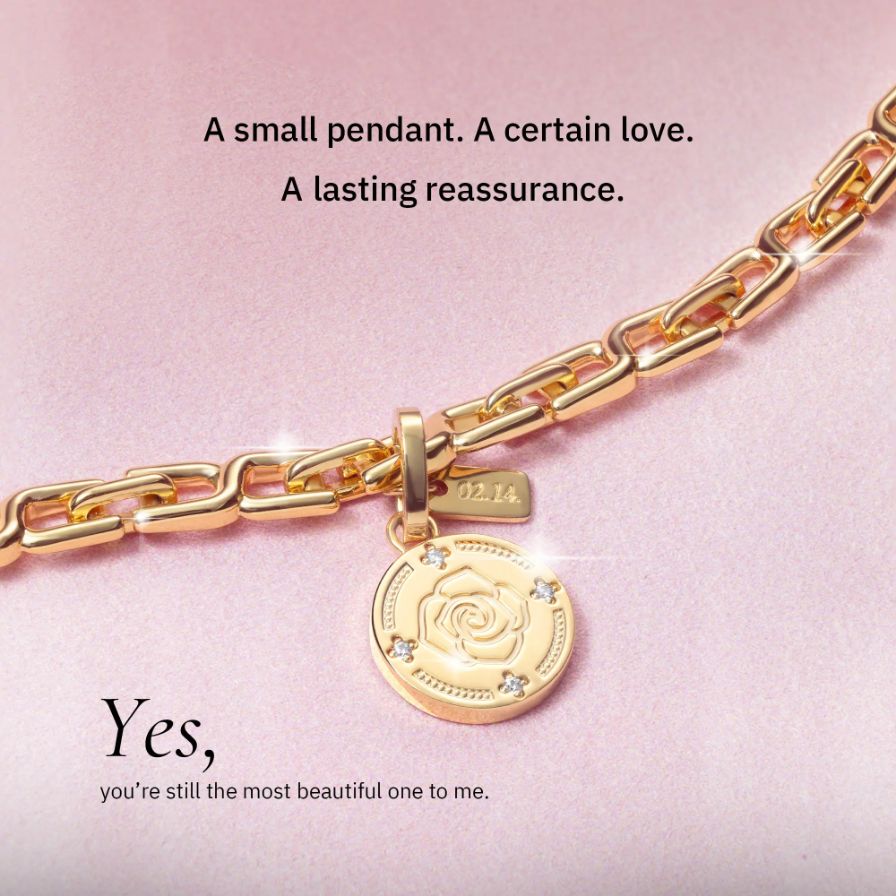 The Yes Rose Pendant + Bracelet Set The Yes Rose Pendant + Bracelet Set