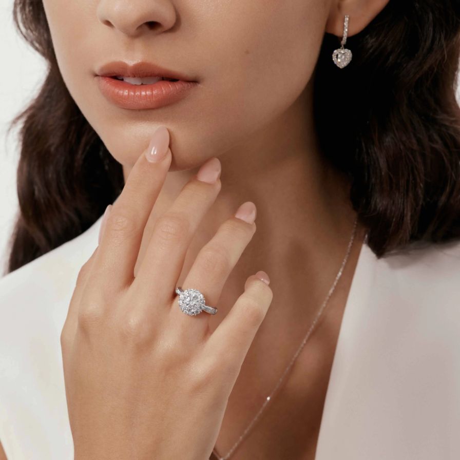Round Halo Pavé Elegant Engagement Ring Round Halo Pavé Elegant Engagement Ring