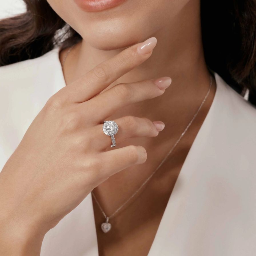 Round Halo Pavé Elegant Engagement Ring Round Halo Pavé Elegant Engagement Ring